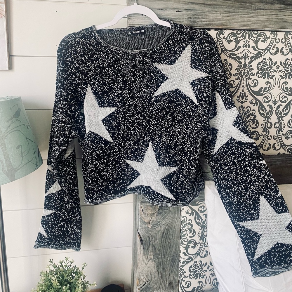 Adorable cropped sweater from Shein 🖤🖤